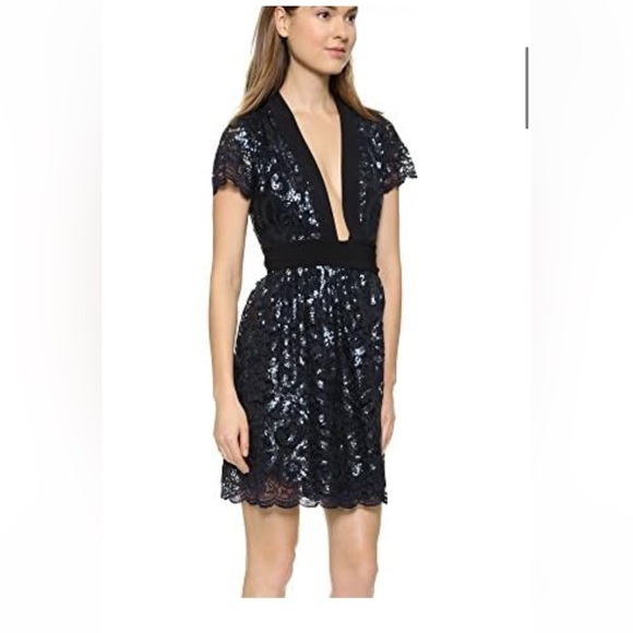 Diane von Furstenberg
SABINA Blue Wrap Sequined Mini Dress size 6 - Picture 6 of 14